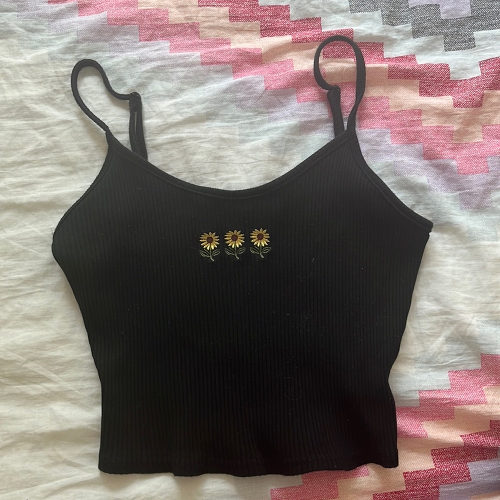 black sunflower crop top